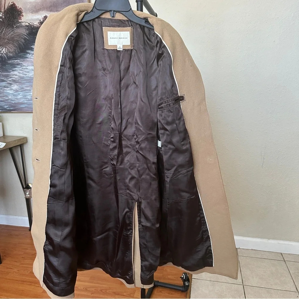 Banana Republic Tan Trench Coat - Picture 5 of 16